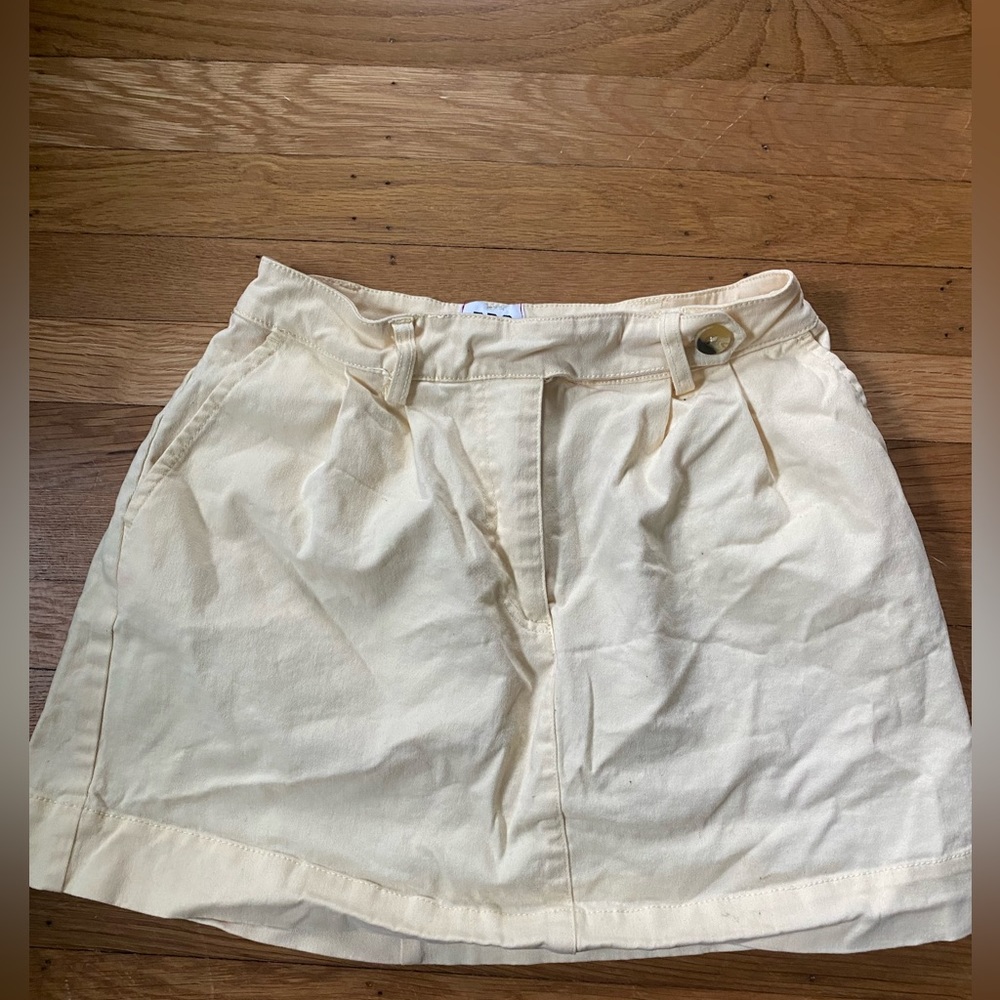 BDG cream skirt.